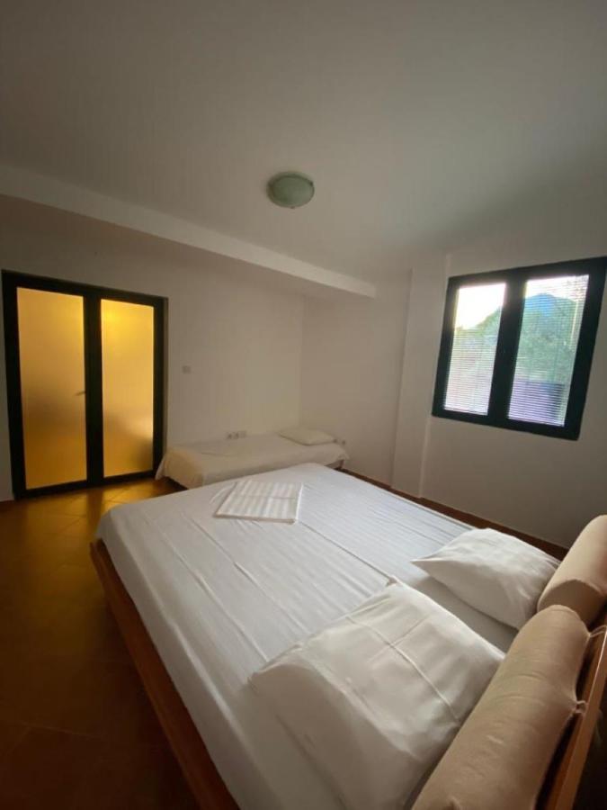 Villa Lutovac Budva Exteriör bild