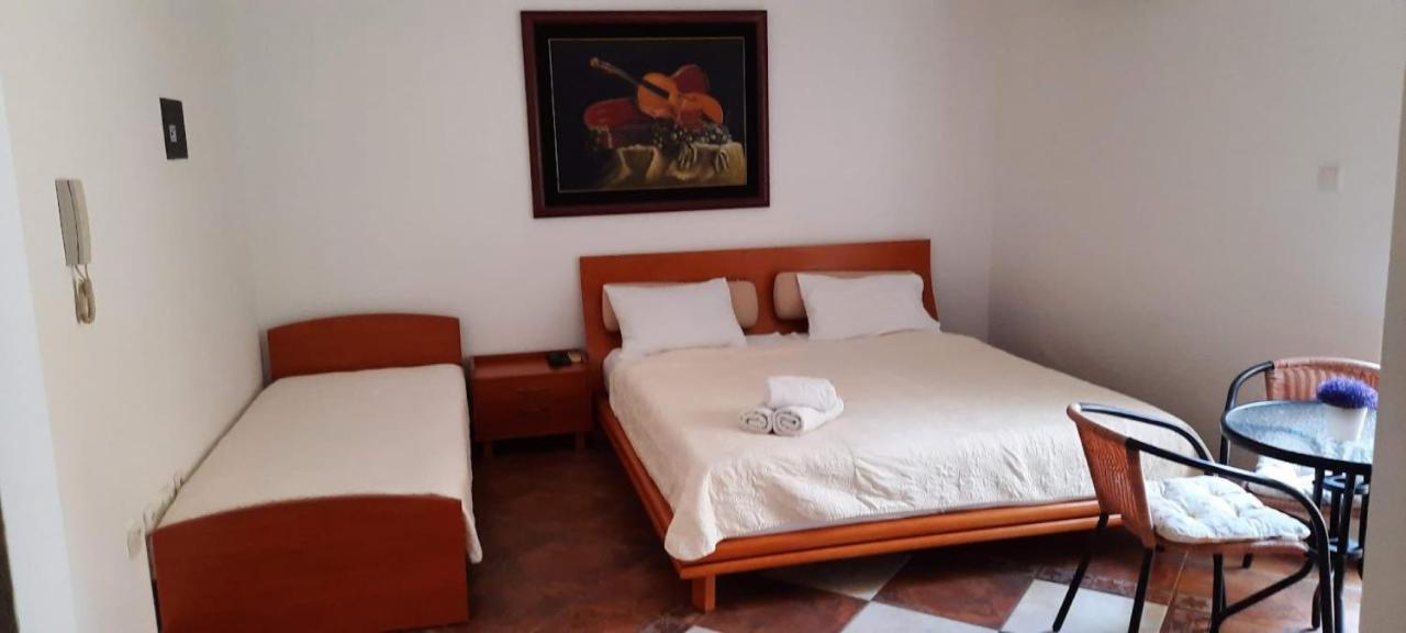 Villa Lutovac Budva Exteriör bild