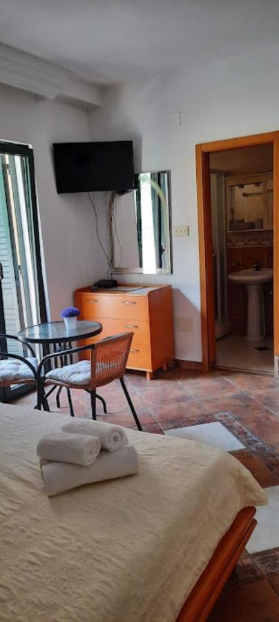 Villa Lutovac Budva Exteriör bild